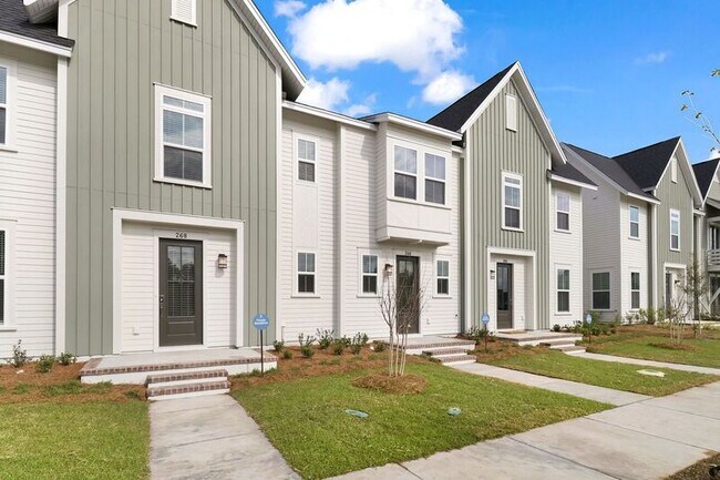 Building Photo - 266 Symphony Ave