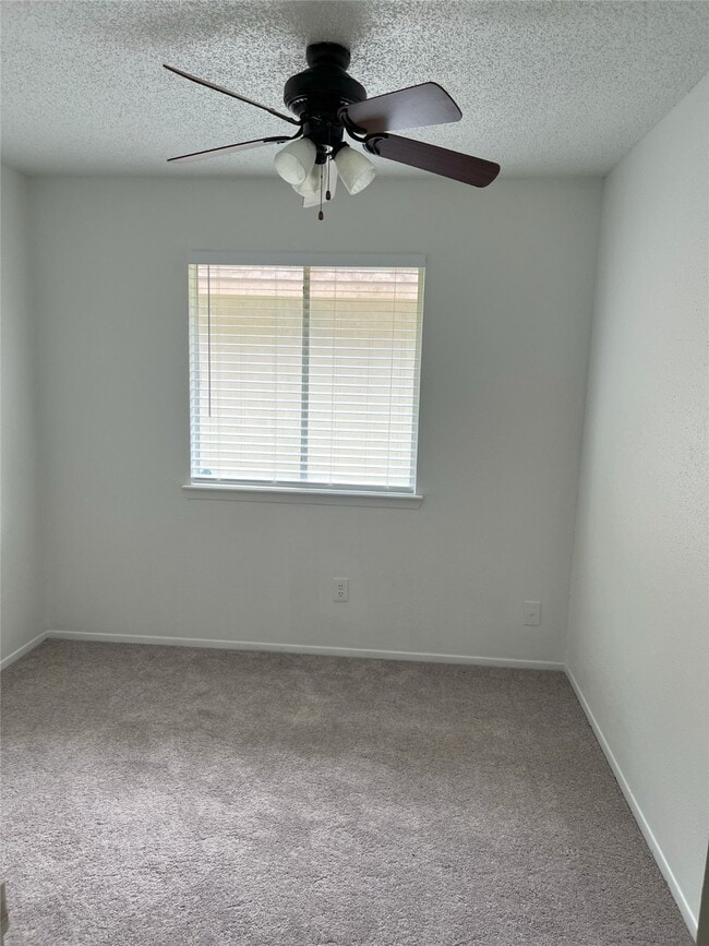 Building Photo - 23335 Pebworth Pl