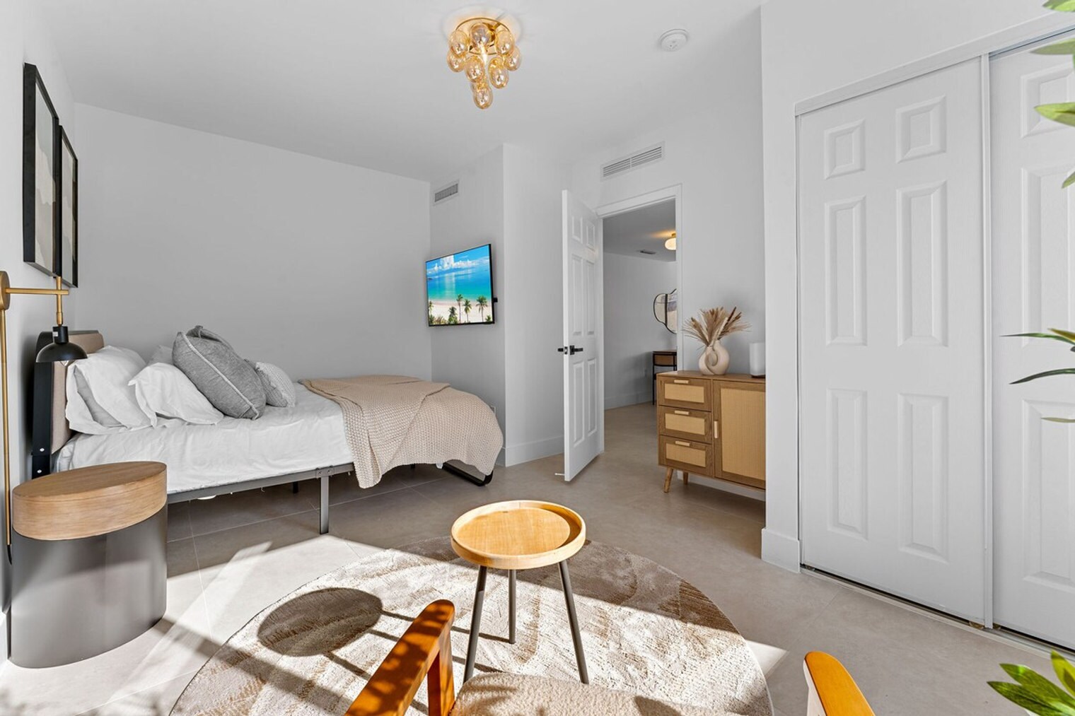 Building Photo - 1210 SW 3rd St