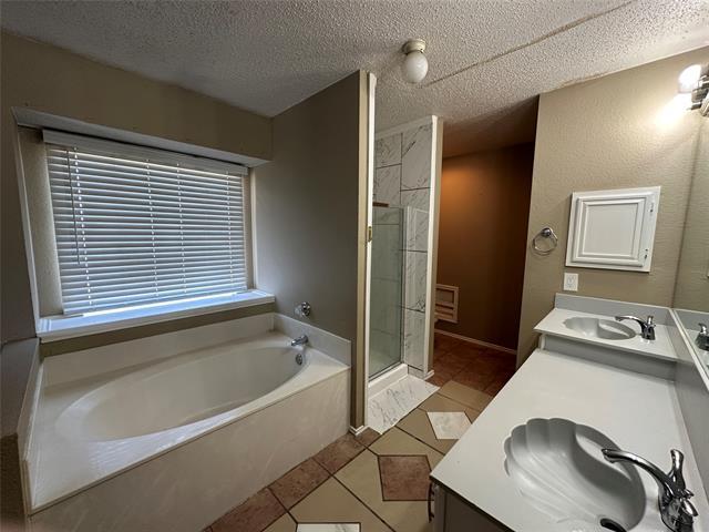 Building Photo - 6109 Cypress Dr