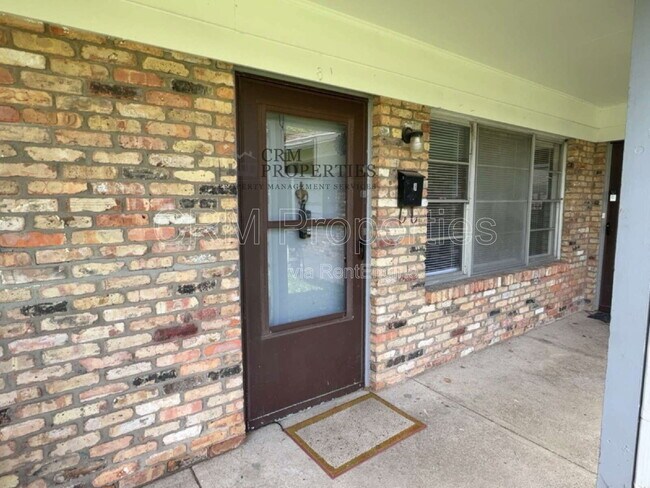 Building Photo - 6134 Hillside Ave