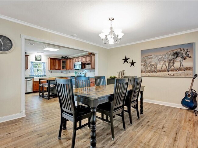 Building Photo - 683 Water View Dr