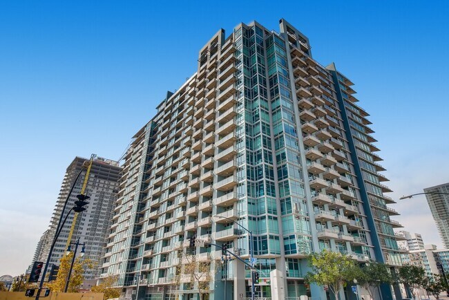 Building Exterior - 1080 Park Blvd