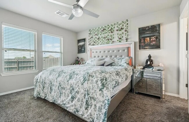 Building Photo - 19217 Bajo Dr