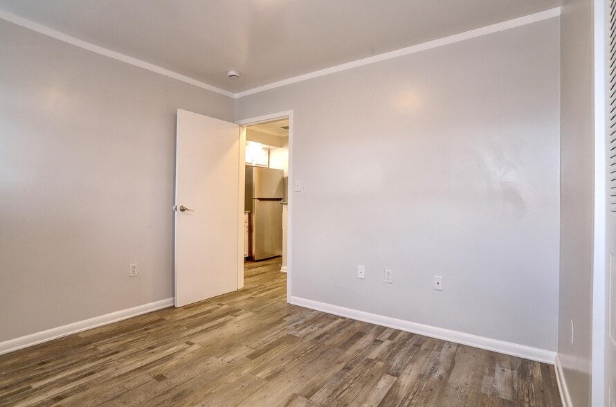 Building Photo - 1721 John F. Kennedy Blvd