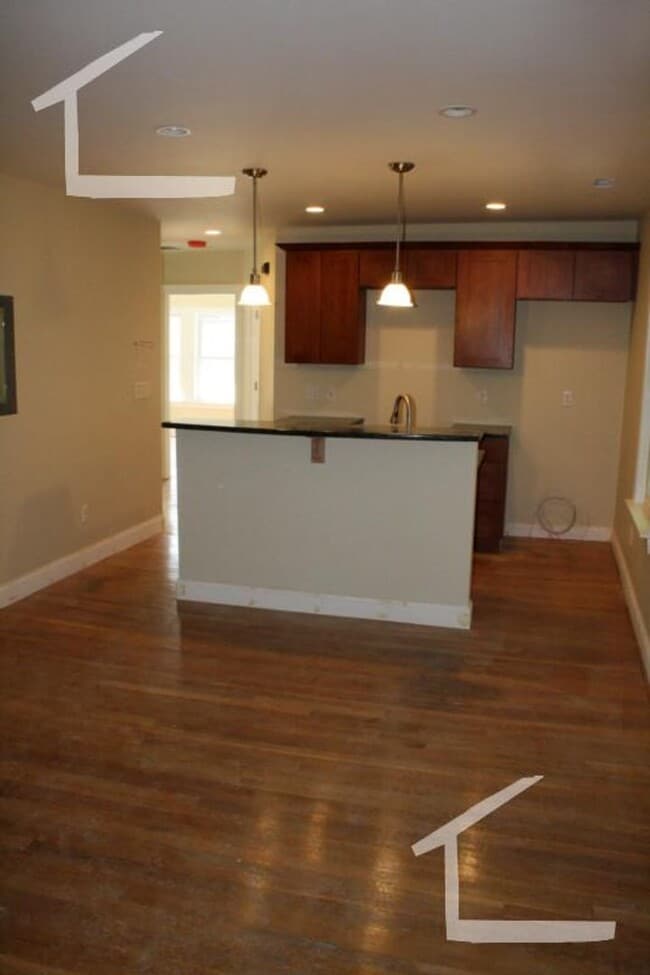 Building Photo - 9/1 Renovated 4BR/2BA near Oak Sq, Mass Pike, Brighton Ctr!