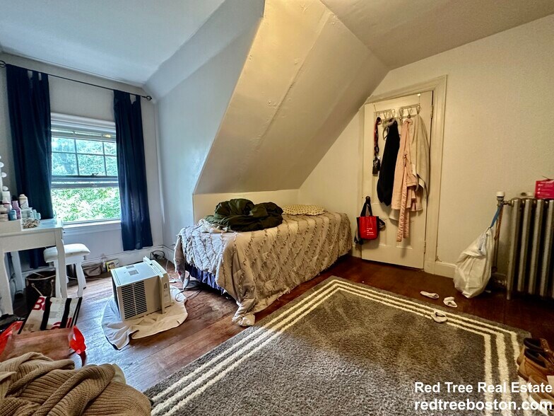 Building Photo - 132 Kilsyth Rd