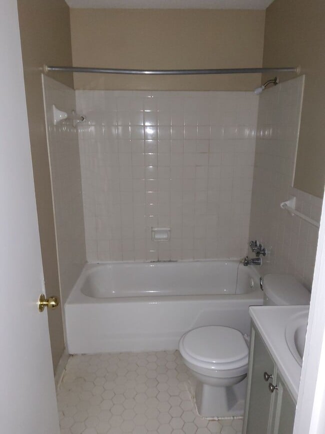 Building Photo - 3677 Hillbrook Rd