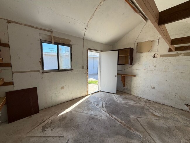 Building Photo - Spacious 4 Bed 3 Bath Single-Level Home | RV Gate | Huge Yard | Bright Open Layout