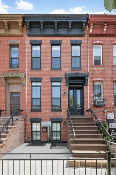 Building Photo - 1004A Putnam Ave