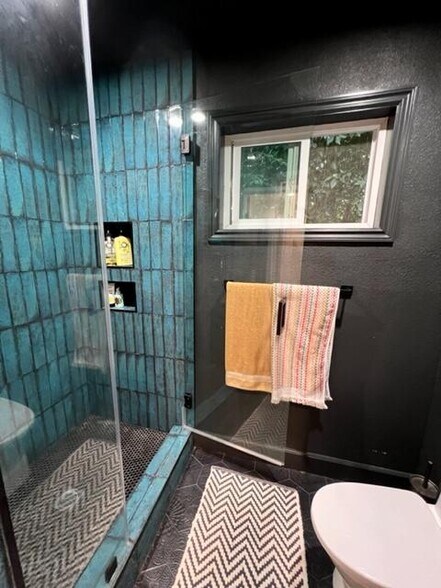 Master Shower - 2411 Prospect Ave