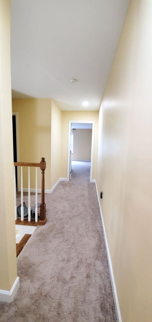 Building Photo - Townhouse  At West Park Place