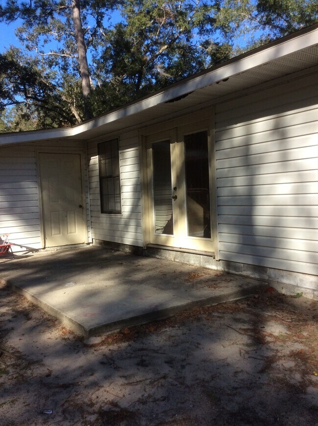 Building Photo - Duplex for Rent