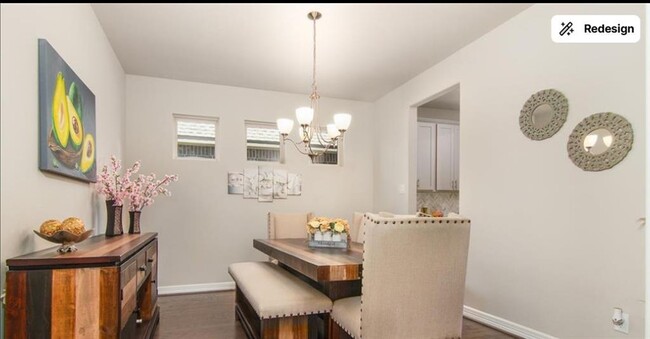 Building Photo - 4411 Woodridge Dr