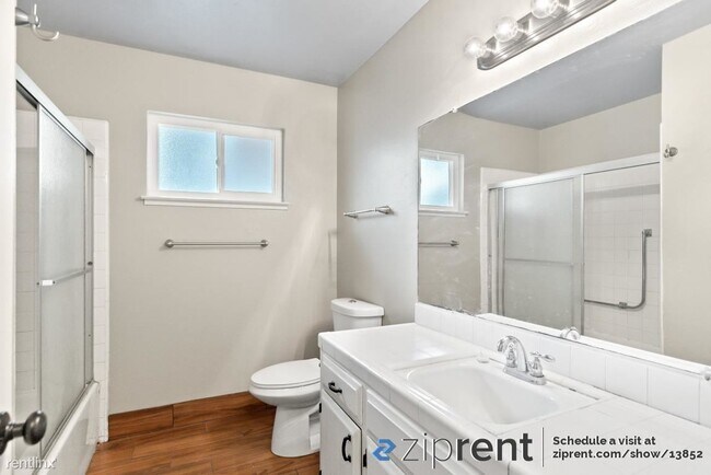 Building Photo - 2 br, 1 bath House - 3405 Payne Avenue, Sa...