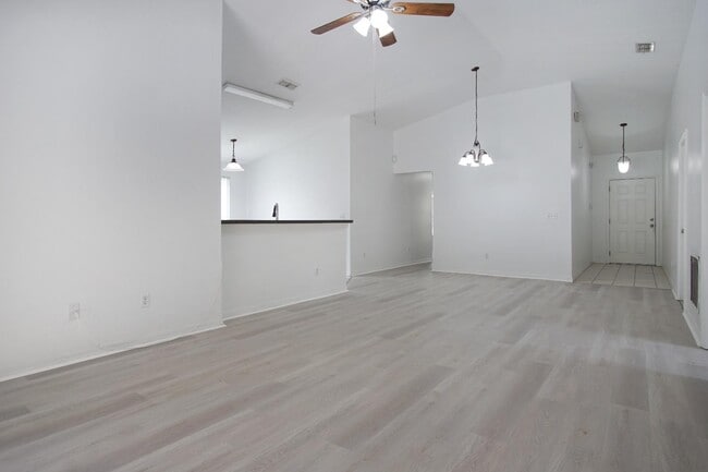 Building Photo - 103 Ridgebrook Ct
