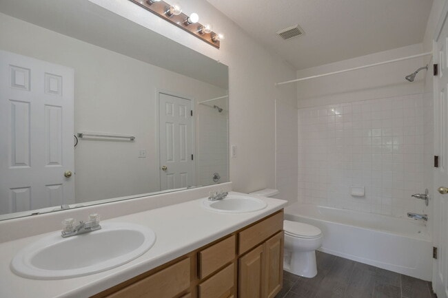 Building Photo - 13647 Plaster Cir