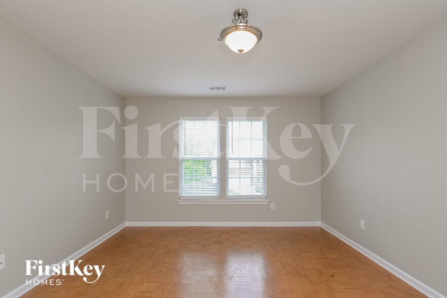 Building Photo - 13622 Edgetree Dr
