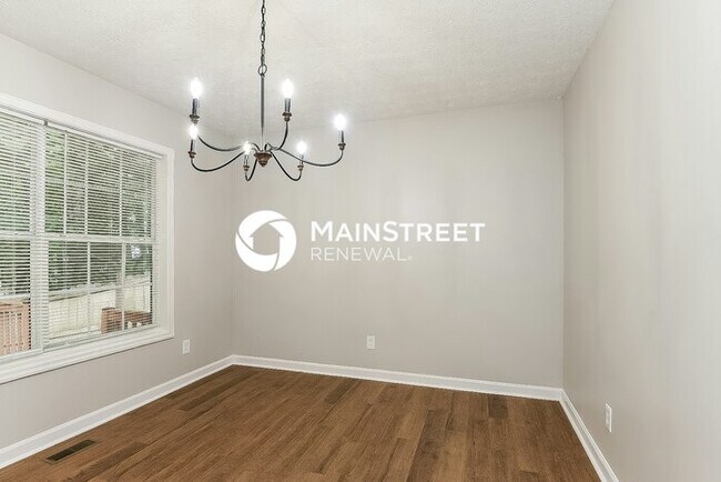 Building Photo - 4 Bedroom Pet-Friendly Home in Marietta, GA with Main Street Renewal