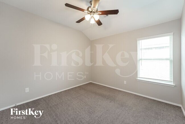Building Photo - 3211 Calla Lily Trl