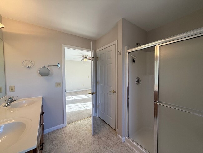 Building Photo - Three Bedroom Condo in Tradition Point