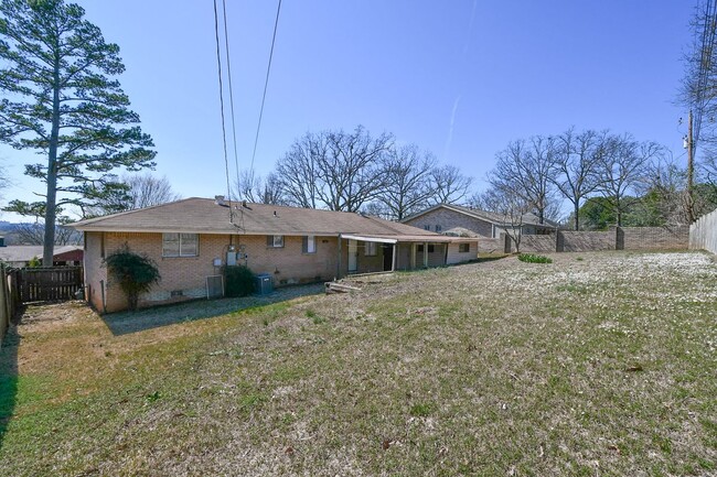 Building Photo - 1331 Starfield Rd