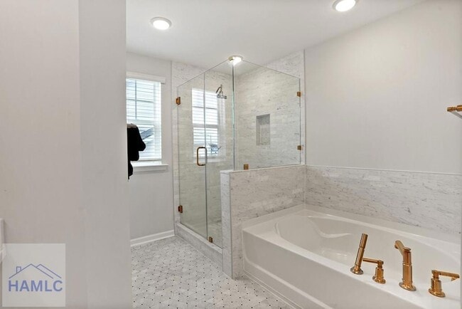Building Photo - 25 Ashmont St