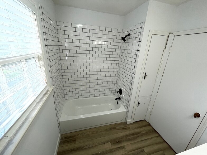 Building Photo - 1732 Piedmont St