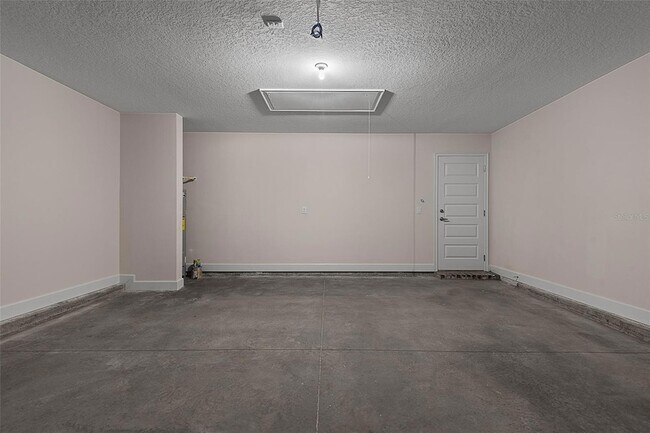 Building Photo - 14 Reston Pl