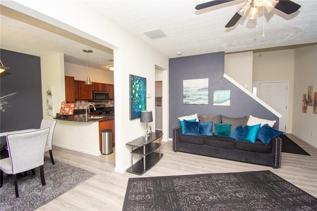 Building Photo - 5680 Cascade Run