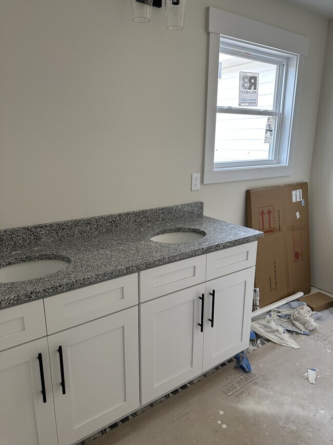 Building Photo - 150 Garmon Rd