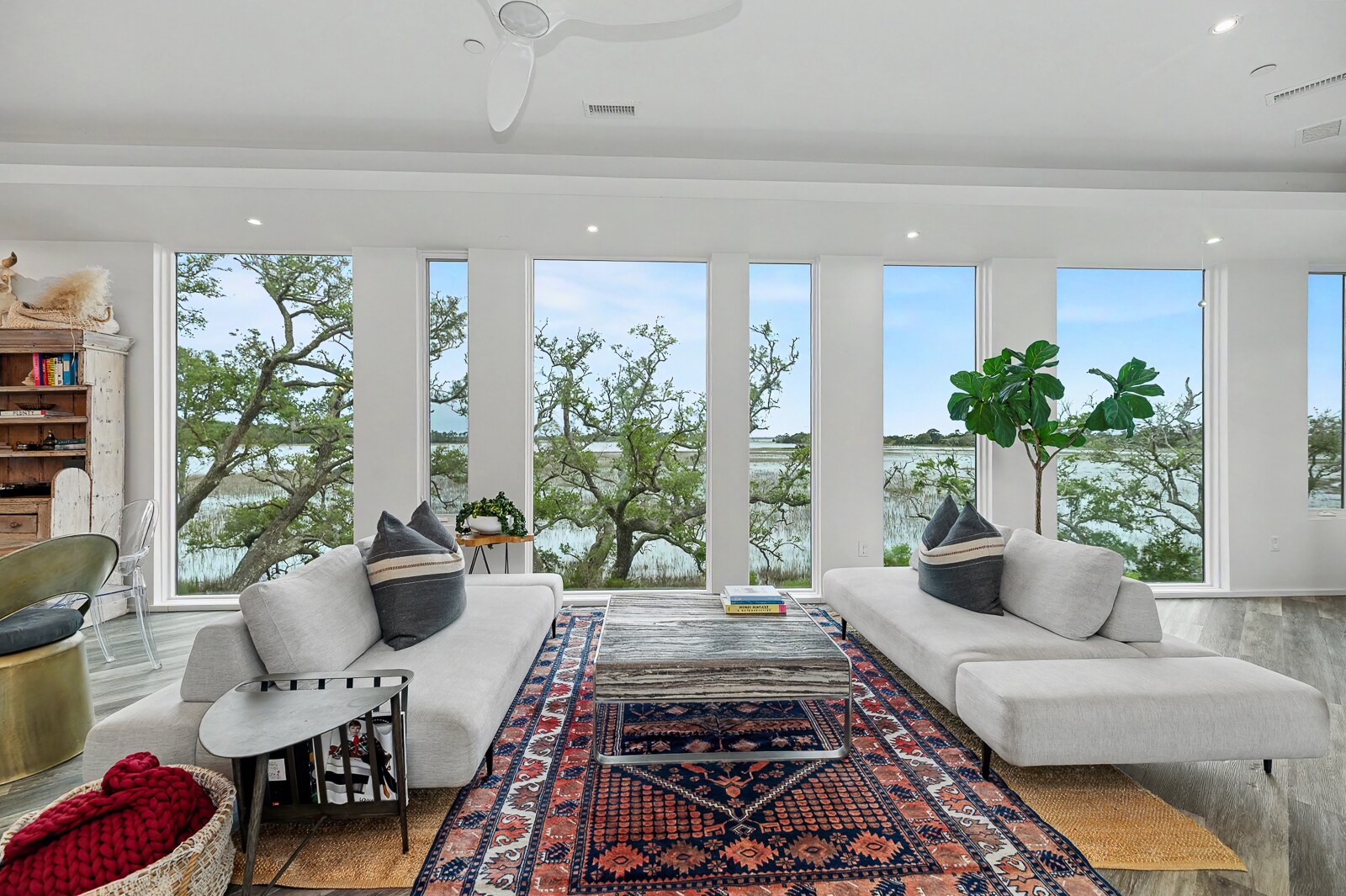 Living Area - 2179 Sol Legare Rd