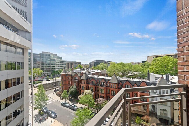Building Photo - 1099 22nd St NW