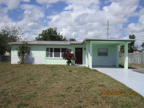 Building Photo - 1086 Holland St