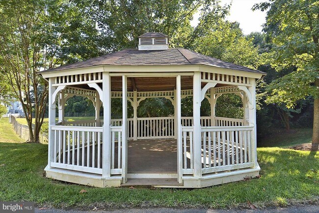 Building Photo - 2155 Scotts Crossing Ct