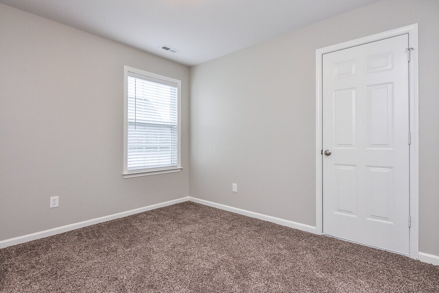 Building Photo - 5008 Cupine Ct