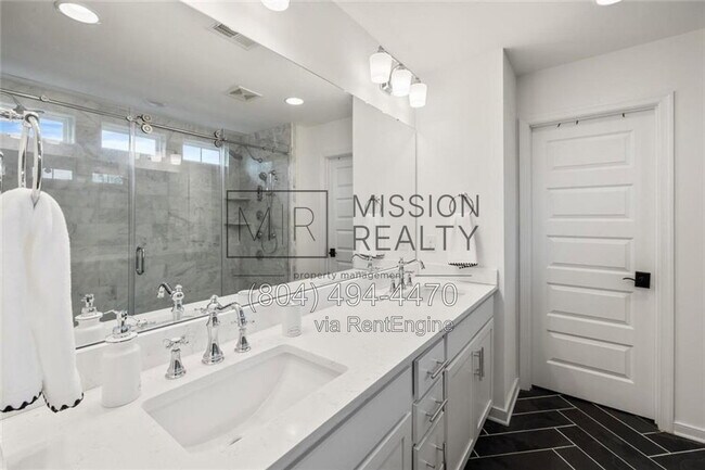 Building Photo - 11943 Sternwalk Ct