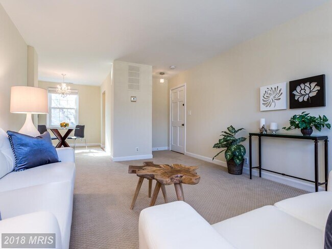 Building Photo - 3468 S Stafford St