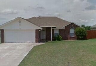 Building Photo - PETS ARE NEGOTIABLE WITH OWNER APPROVAL