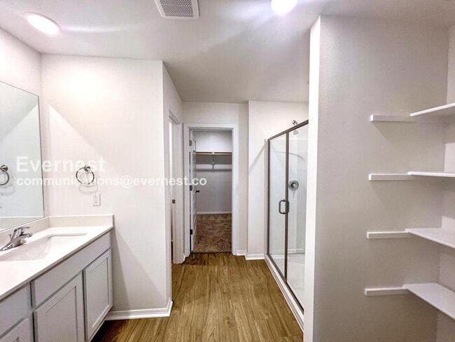 Building Photo - 1511 Ridgefield Cir