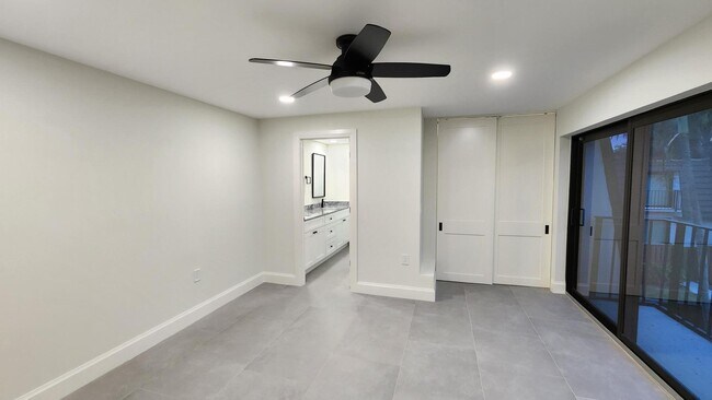 Building Photo - 2026 20th Ct