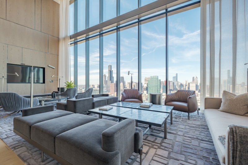 Building Photo - 123 E Roosevelt Rd