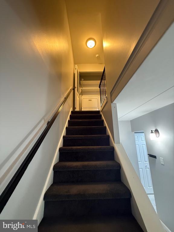 Building Photo - 306 Village Walk