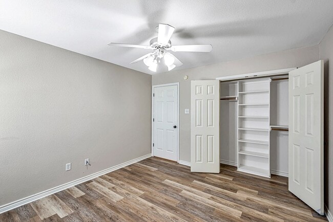 Building Photo - 5409 San Saba Ct