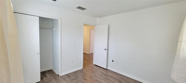 Building Photo - 9543 Maxson Dr