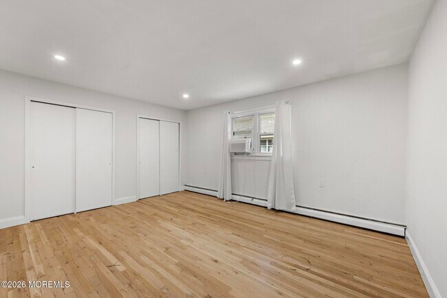 Building Photo - 2264 Hovsons Blvd