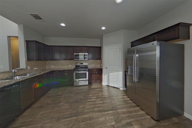 Building Photo - 15012 Custis Ln