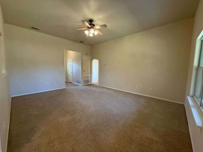 Building Photo - 222 Nolan Ridge Dr