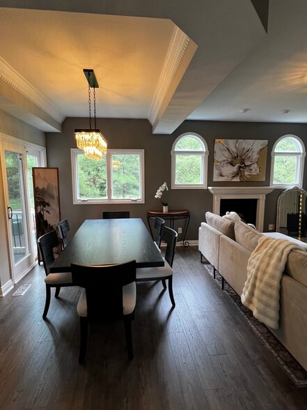 Building Photo - 3269 Grey Village Dr
