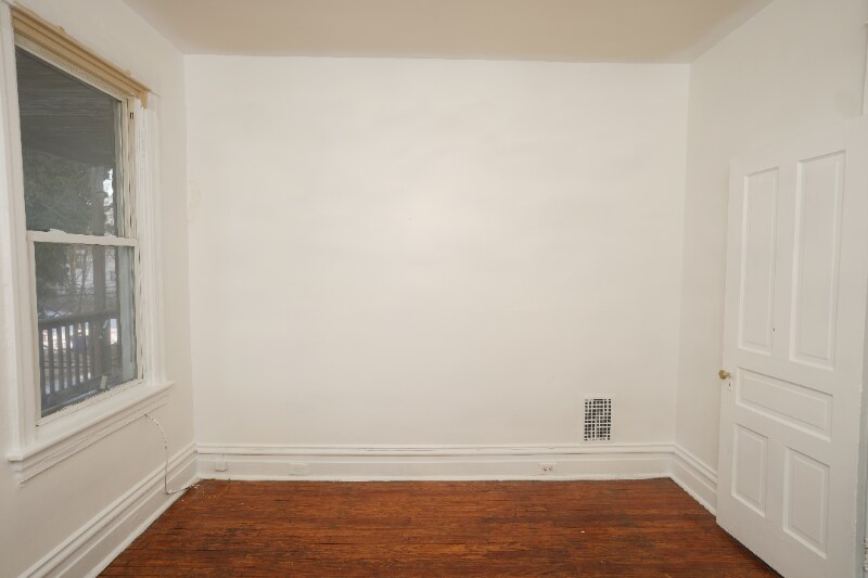 Building Photo - 658 Oak Hill Ave